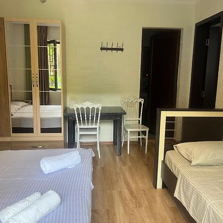 House On Moryakov 55 Aparthotel Tsjakvi Eksteriør bilde
