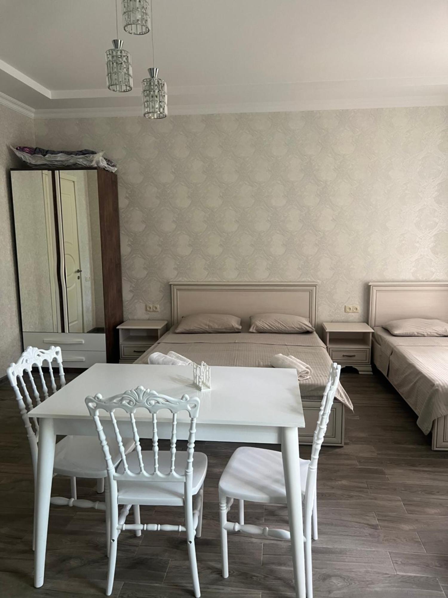 House On Moryakov 55 Aparthotel Tsjakvi Eksteriør bilde