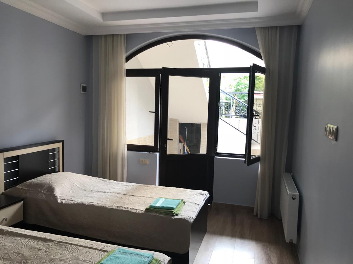 House On Moryakov 55 Aparthotel Tsjakvi Eksteriør bilde
